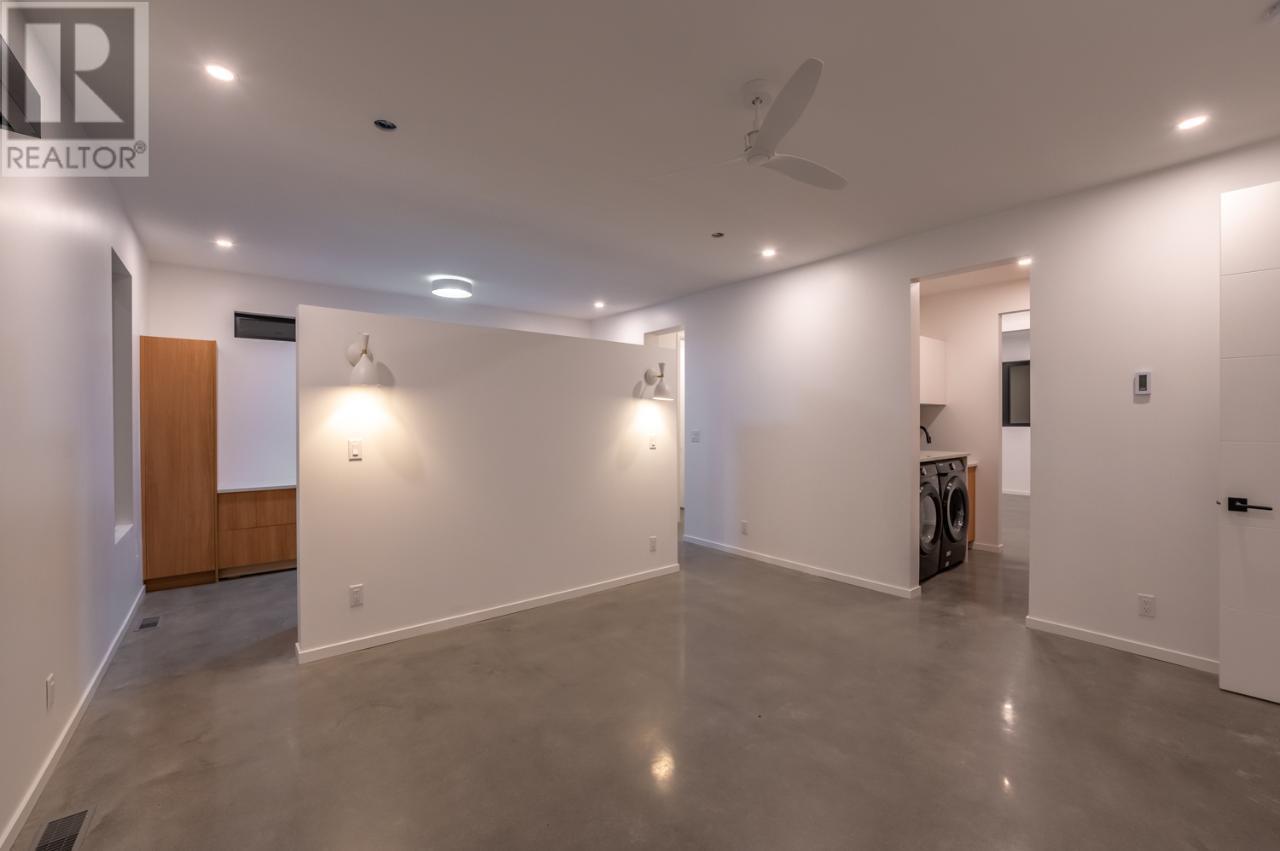 142 VINTAGE Boulevard