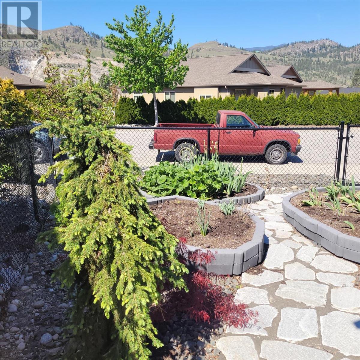 6865 MOUNTAINVIEW Drive