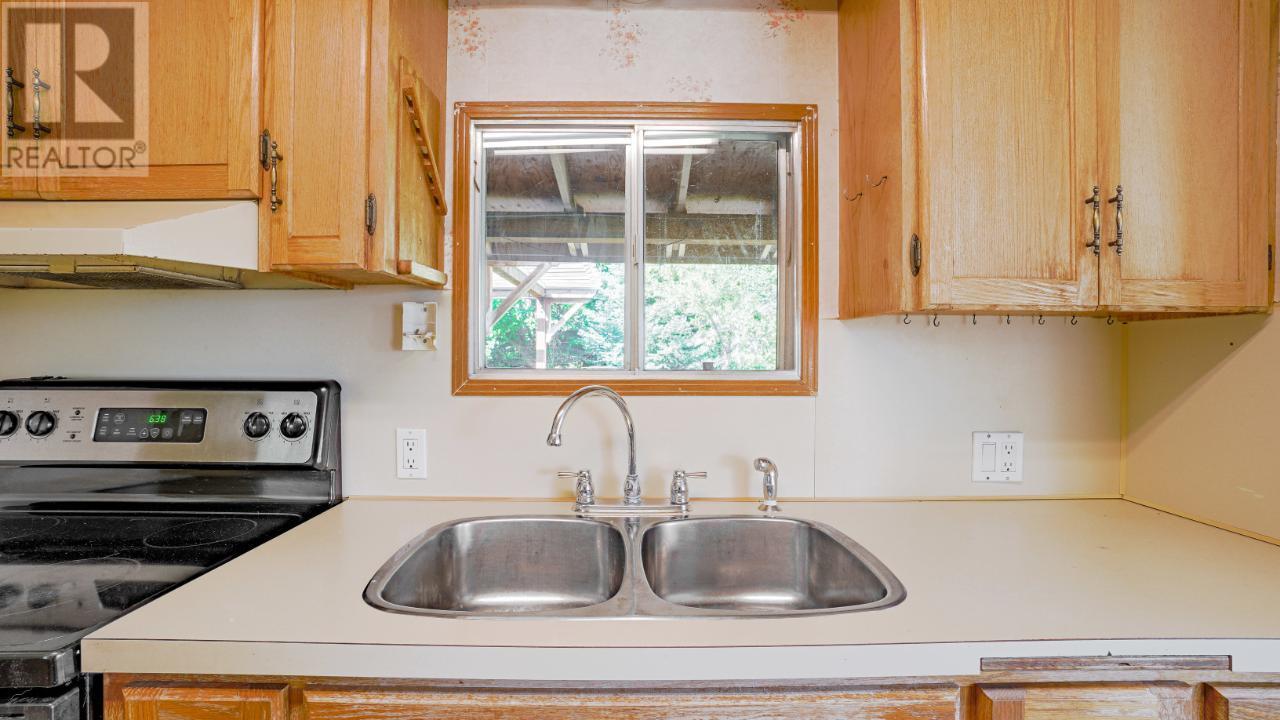 766 PONDEROSA Road