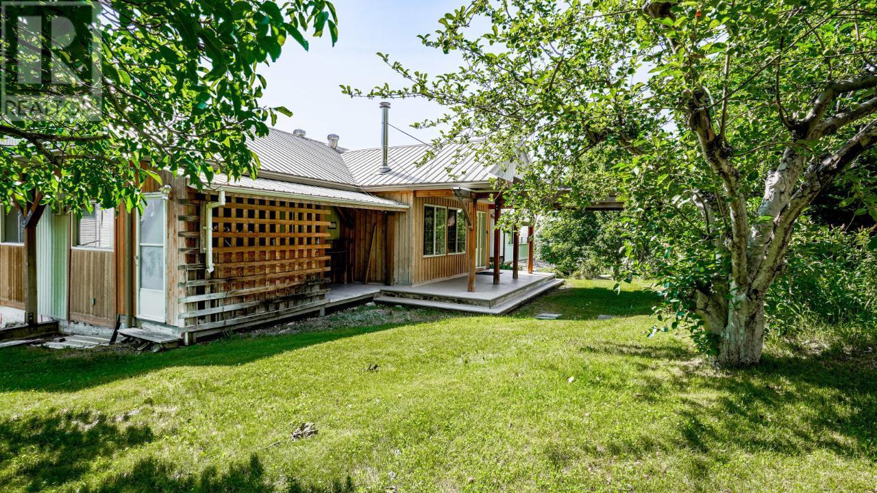 766 PONDEROSA Road