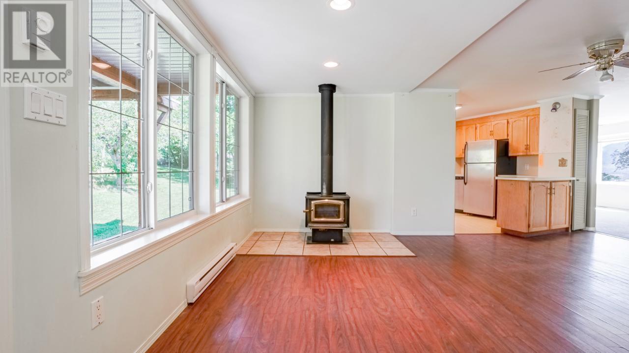 766 PONDEROSA Road