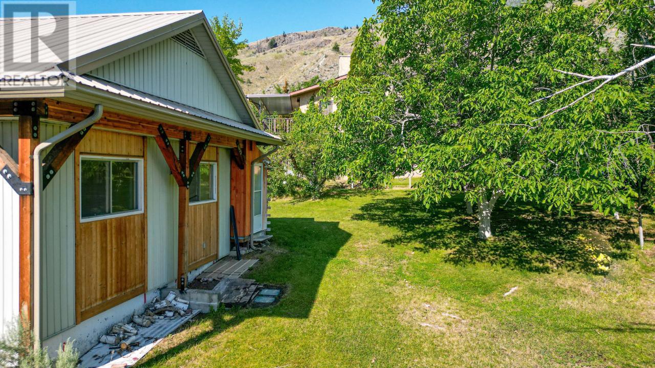 766 PONDEROSA Road