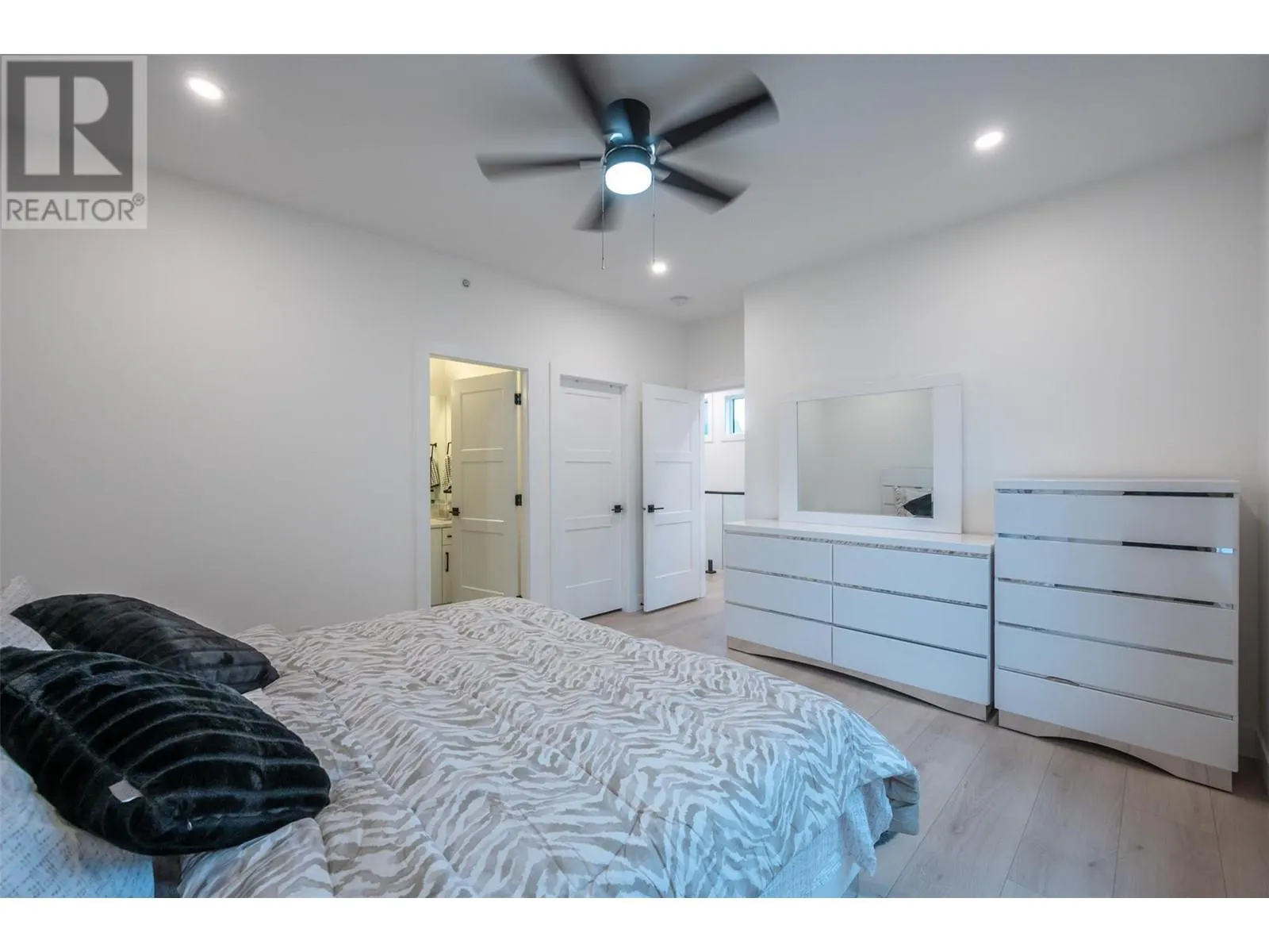 10615 ELLIOTT Street Unit# 108