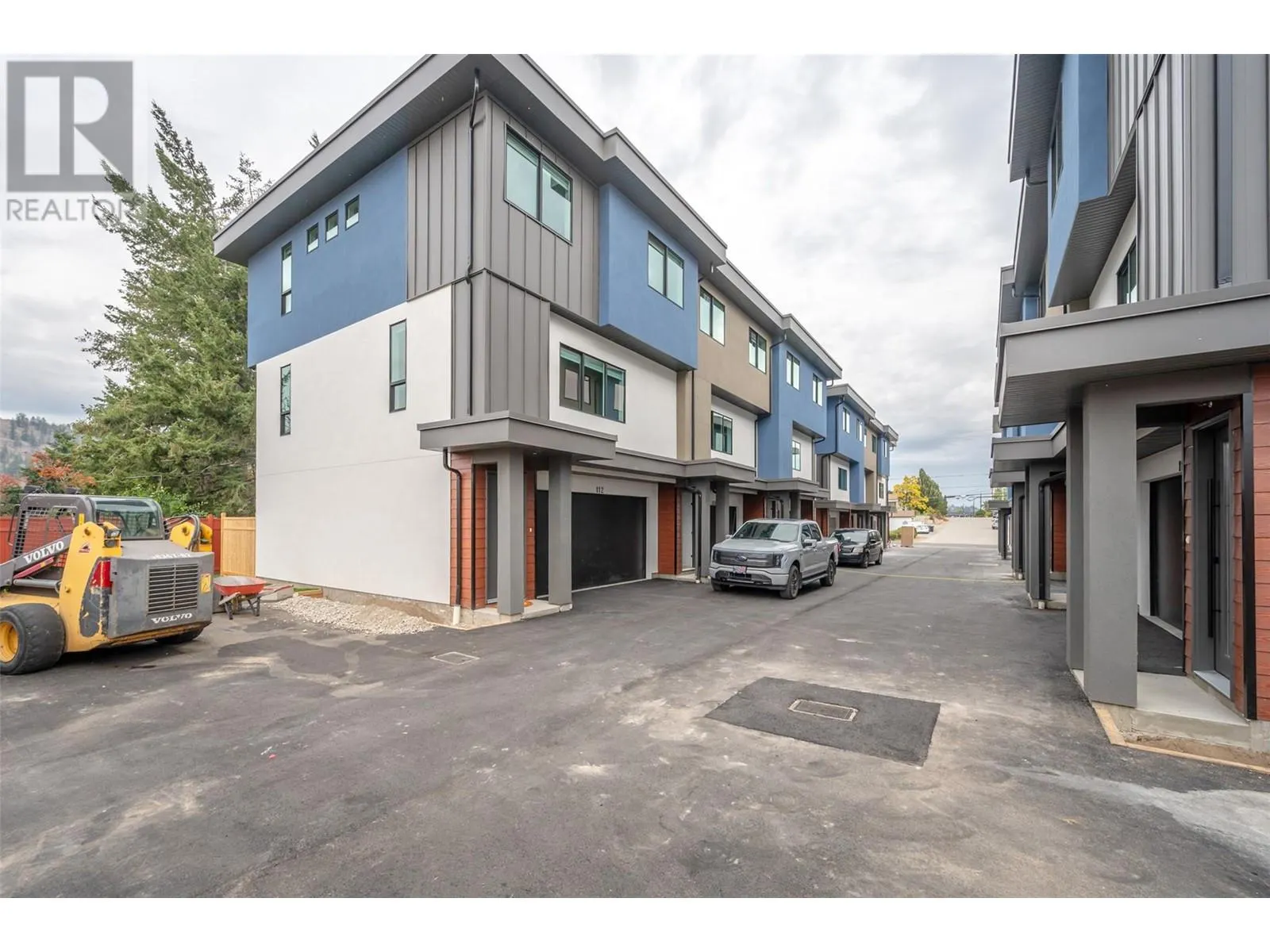 10615 ELLIOTT Street Unit# 108