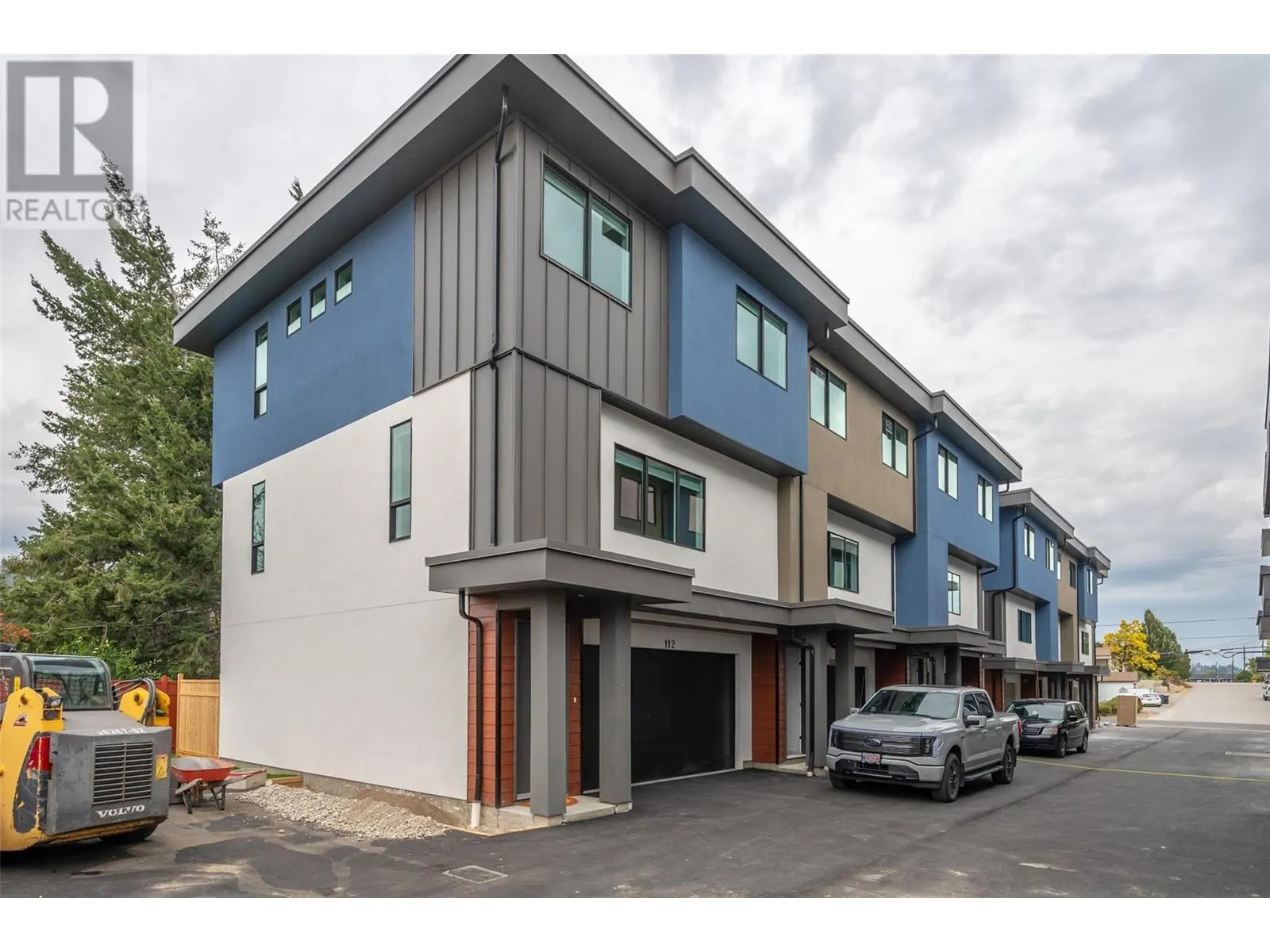 10615 ELLIOTT Street Unit# 108