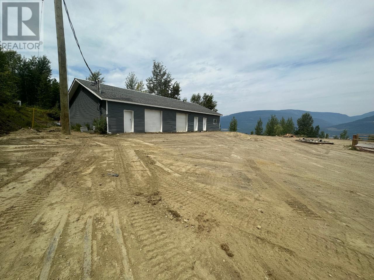 4652 ROSE Crescent