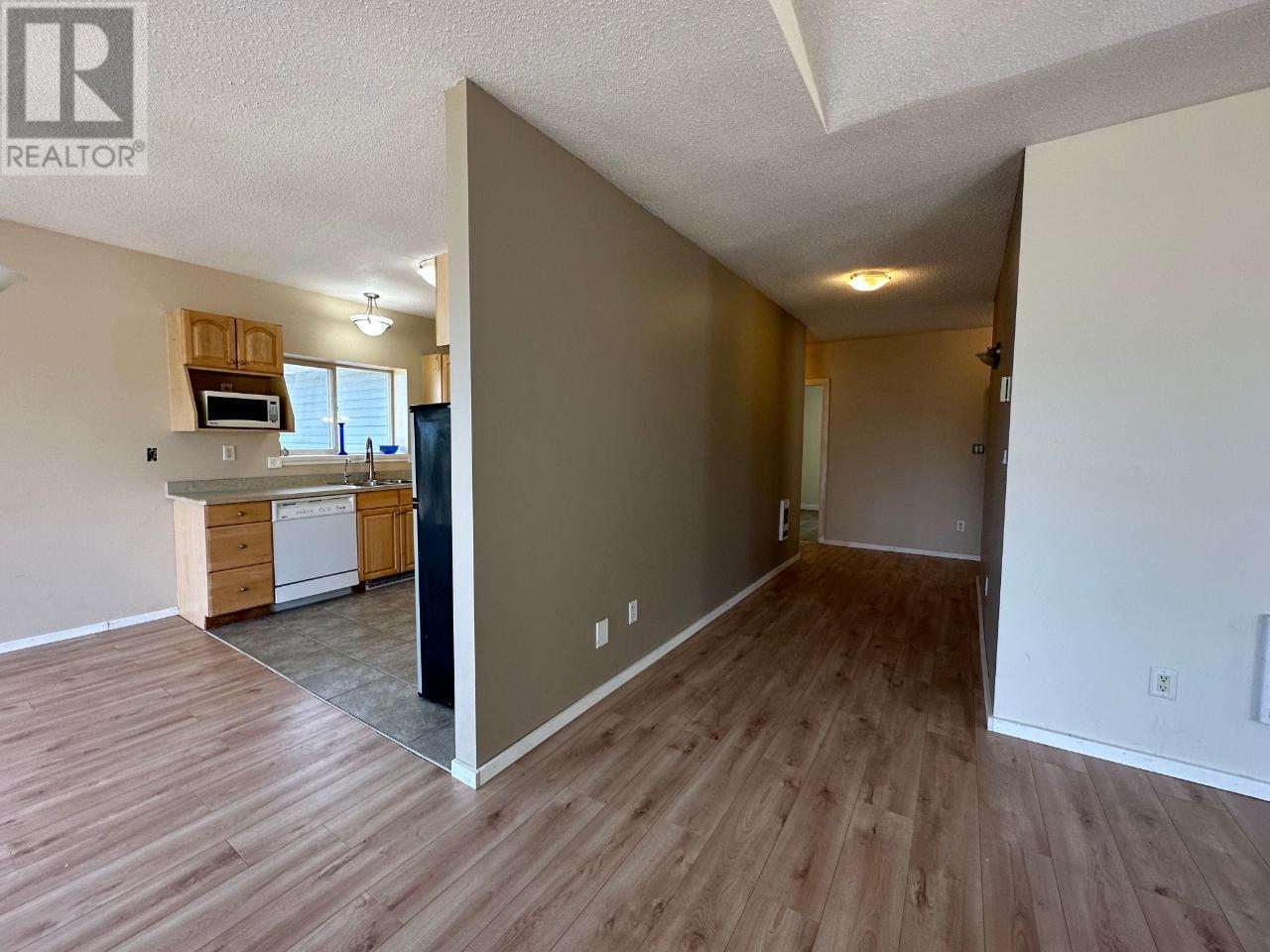 4652 ROSE Crescent