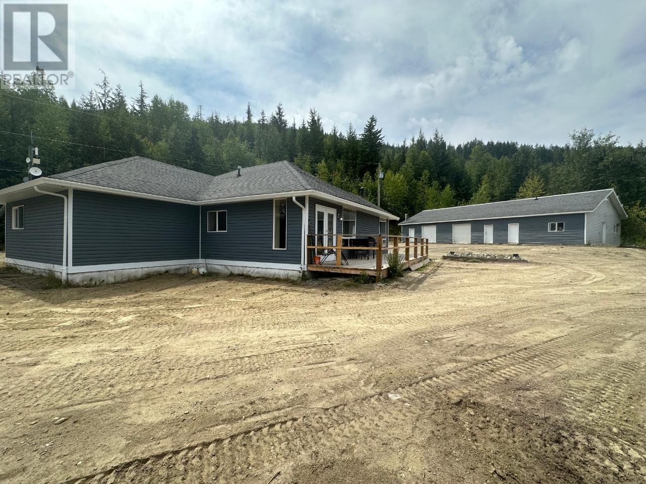 4652 ROSE Crescent