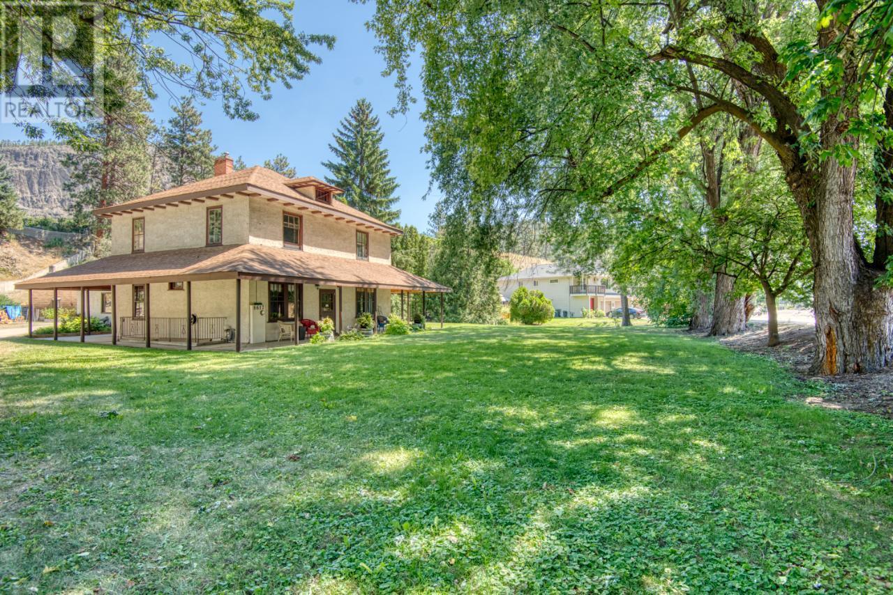 8617 VICTORIA Road
