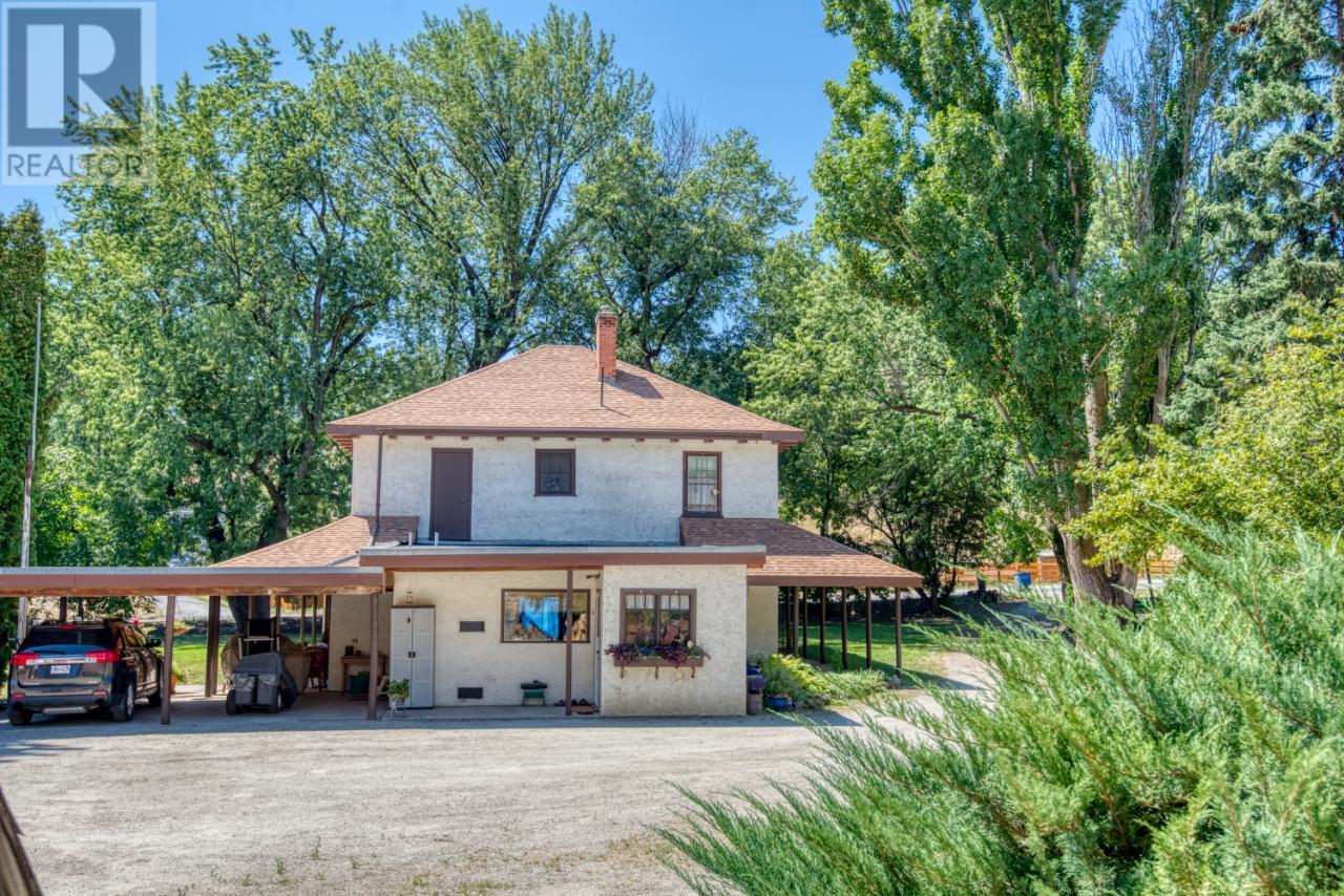 8617 VICTORIA Road
