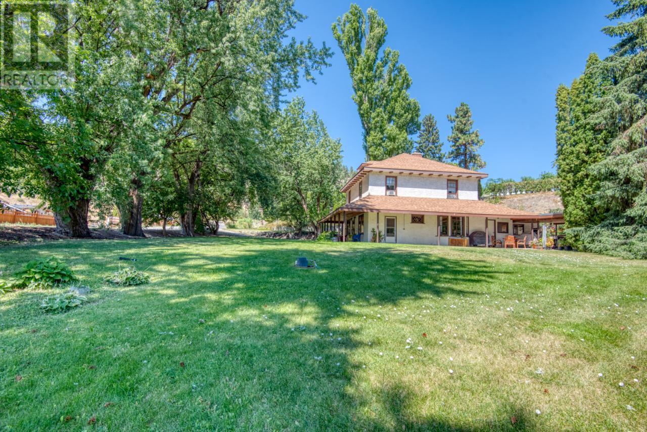 8617 VICTORIA Road