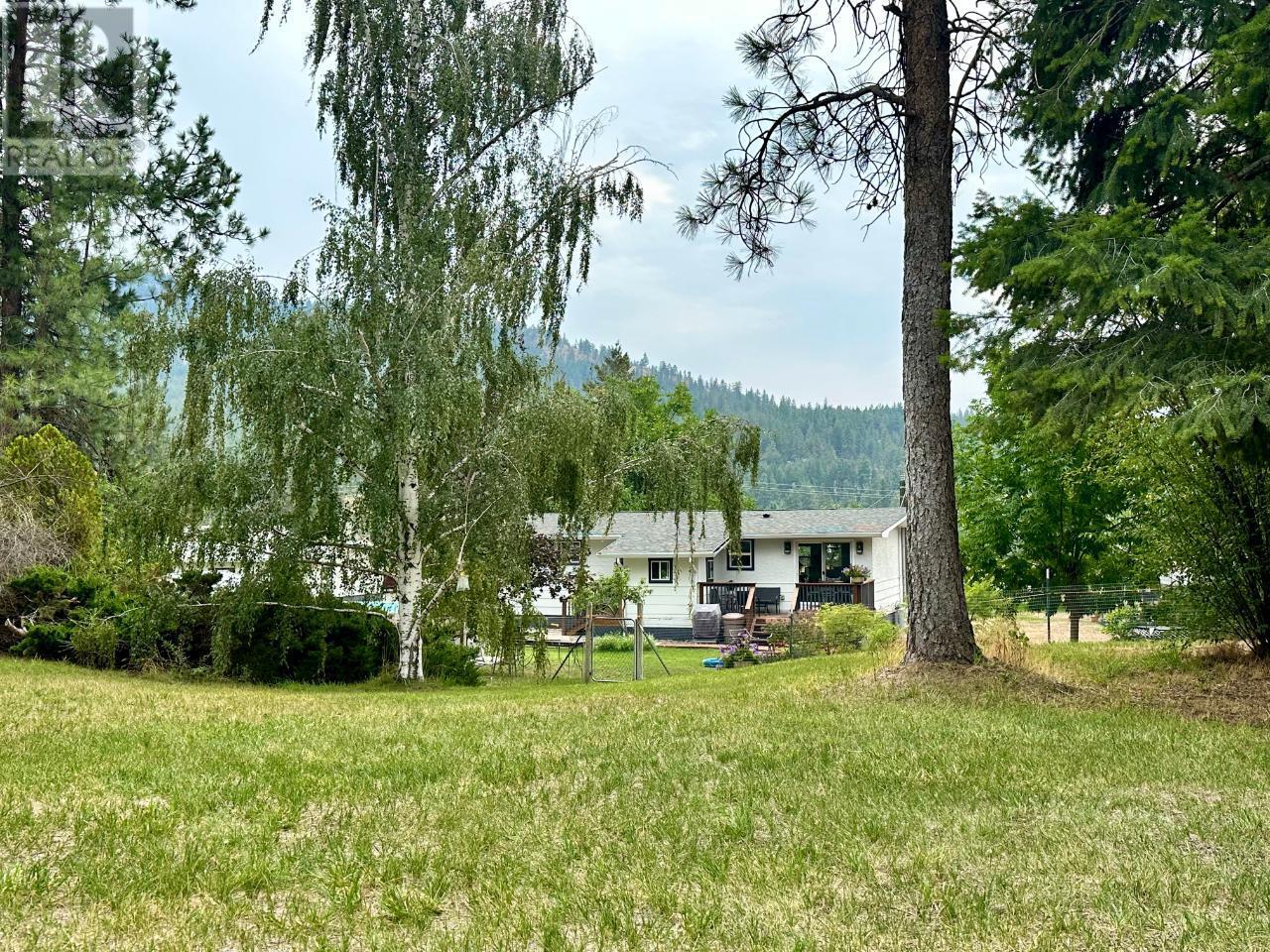 657 JOHNSON Crescent