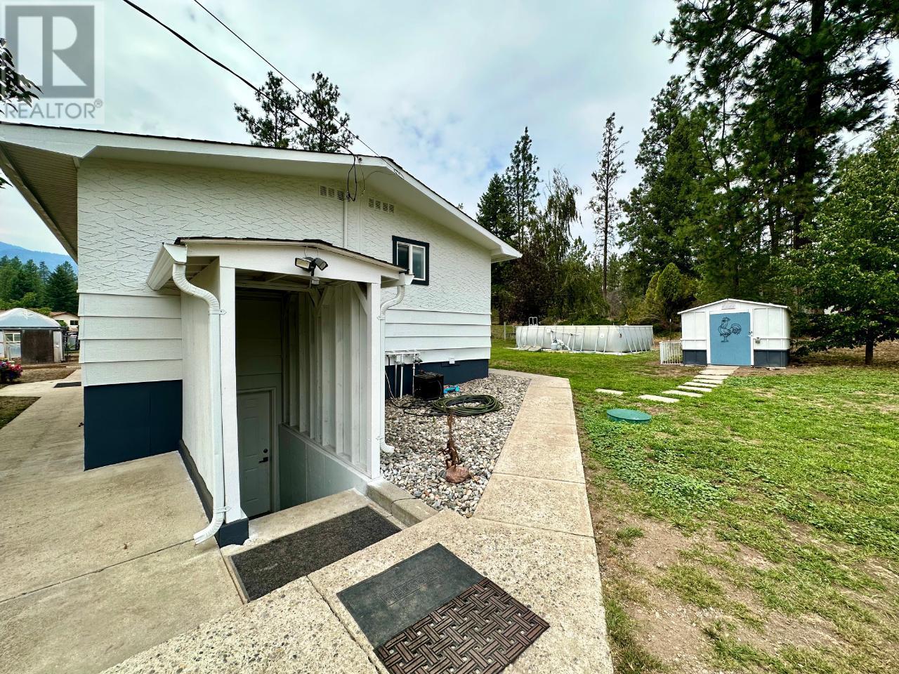 657 JOHNSON Crescent