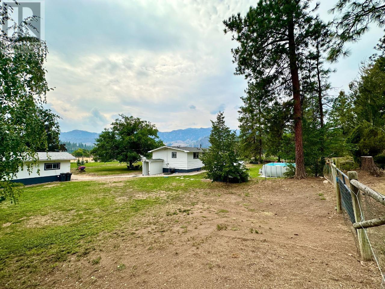 657 JOHNSON Crescent
