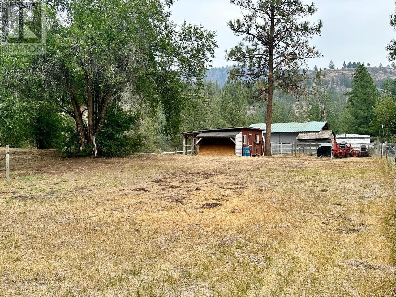 657 JOHNSON Crescent
