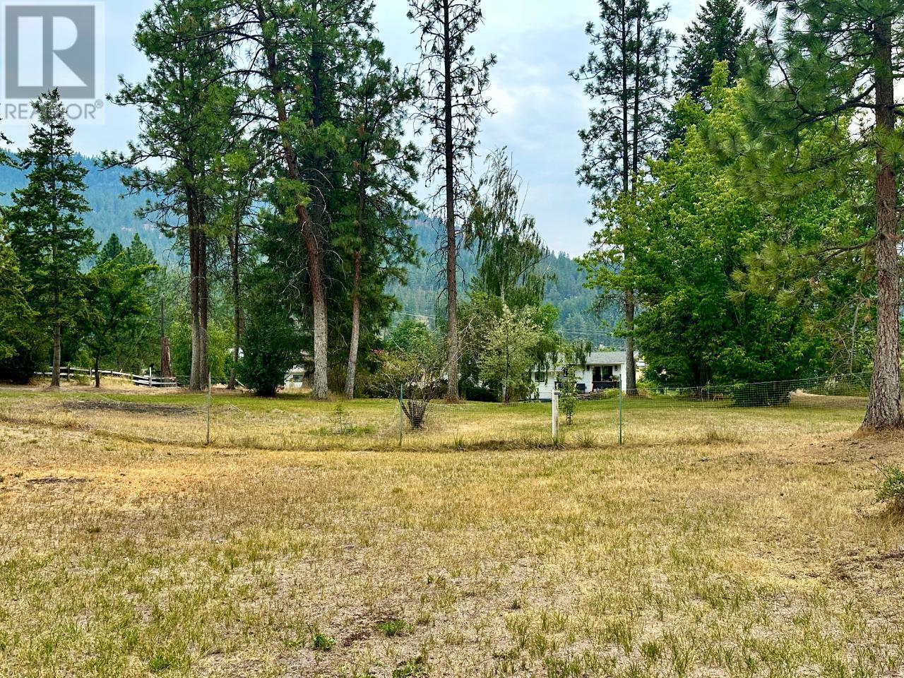 657 JOHNSON Crescent