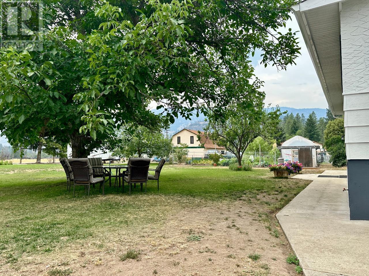 657 JOHNSON Crescent