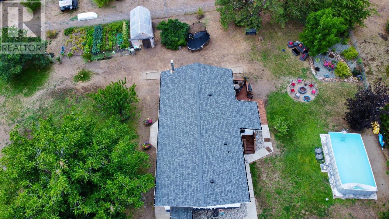 657 JOHNSON Crescent