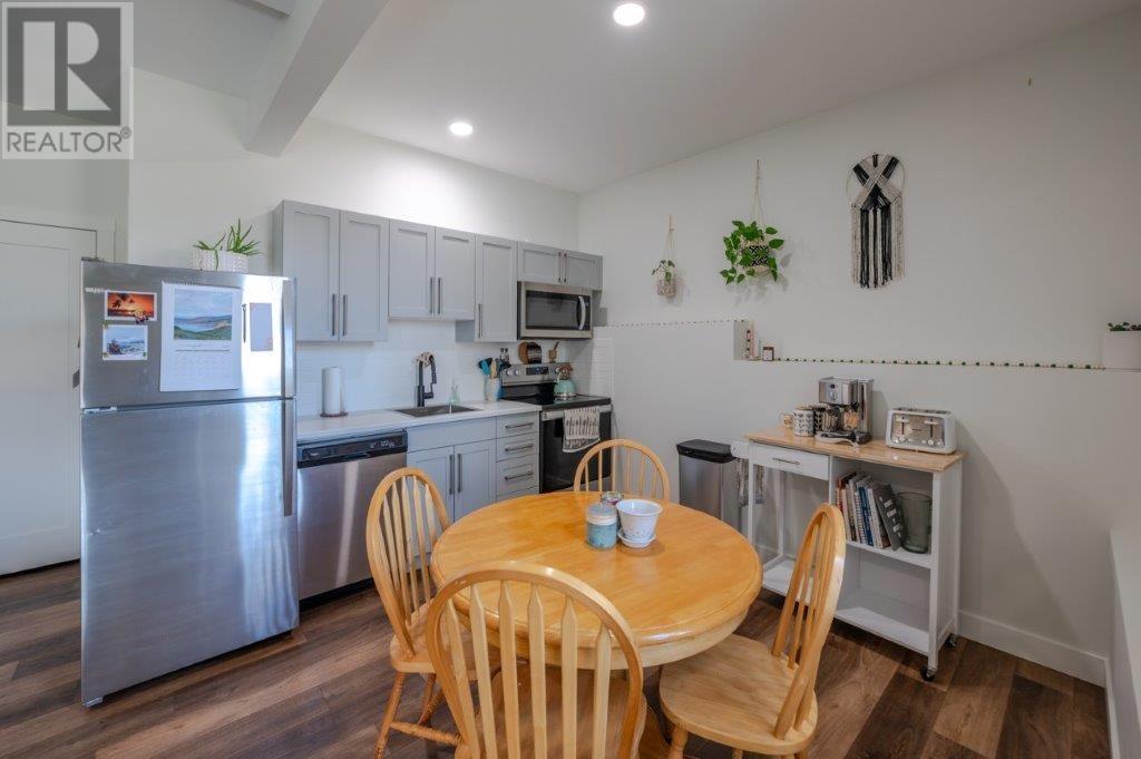 125 CABERNET Drive Unit# 12, #12