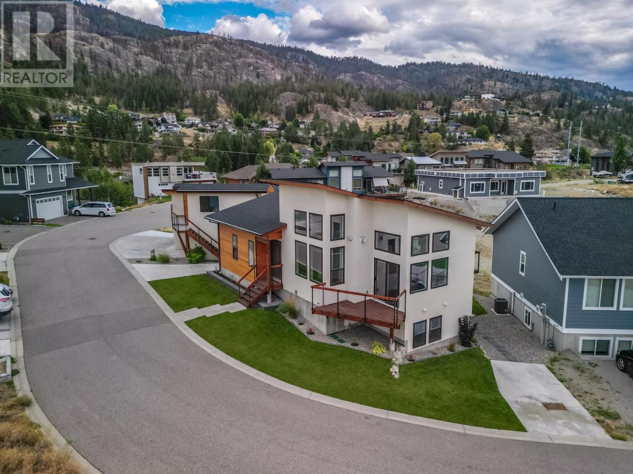 125 CABERNET Drive Unit# 12, #12