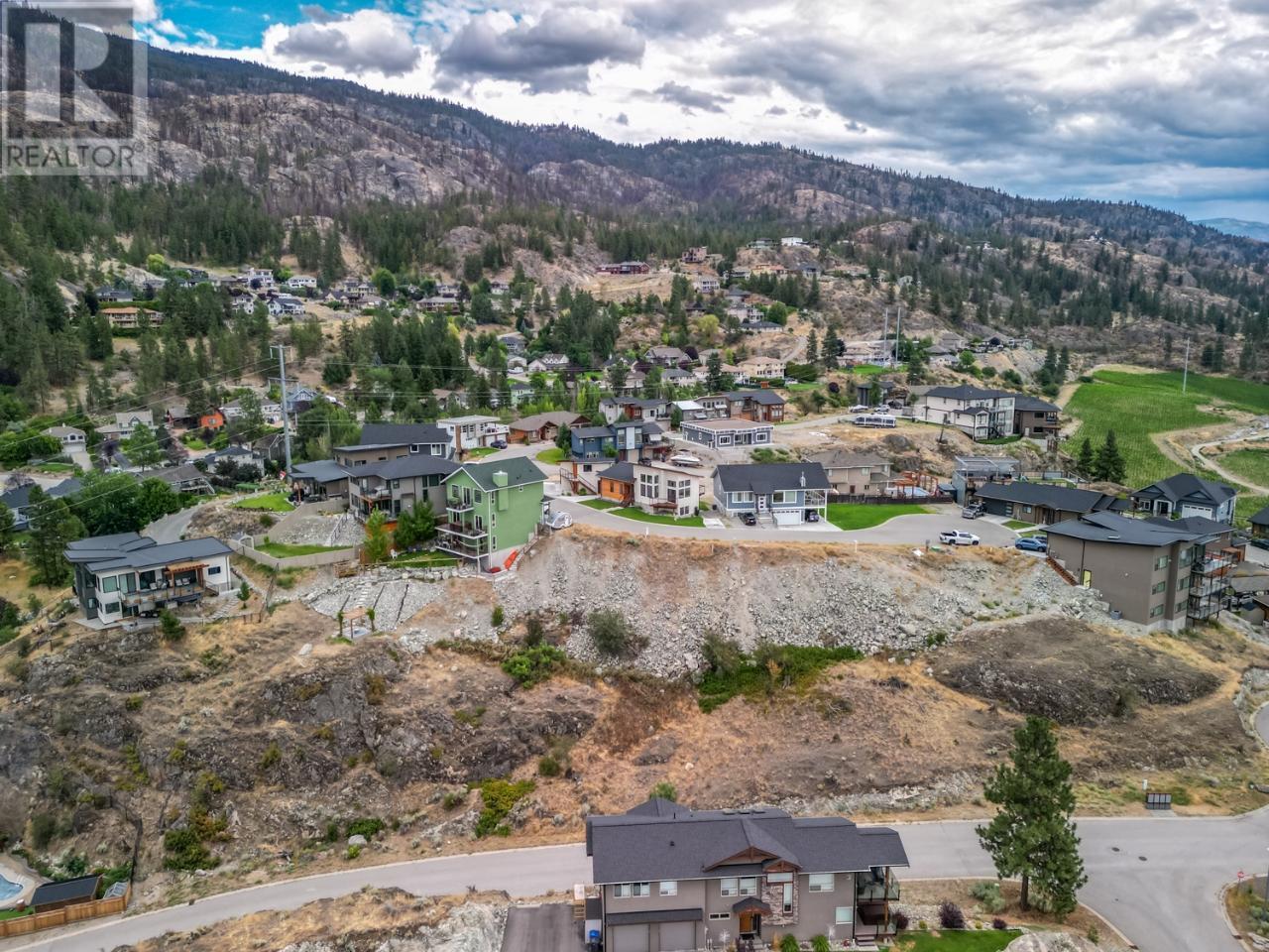 125 CABERNET Drive Unit# 12, #12
