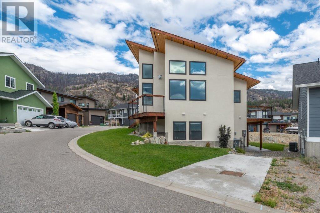 125 CABERNET Drive Unit# 12, #12