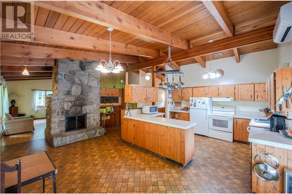 #101 343 ADAMSON Drive,, Penticton