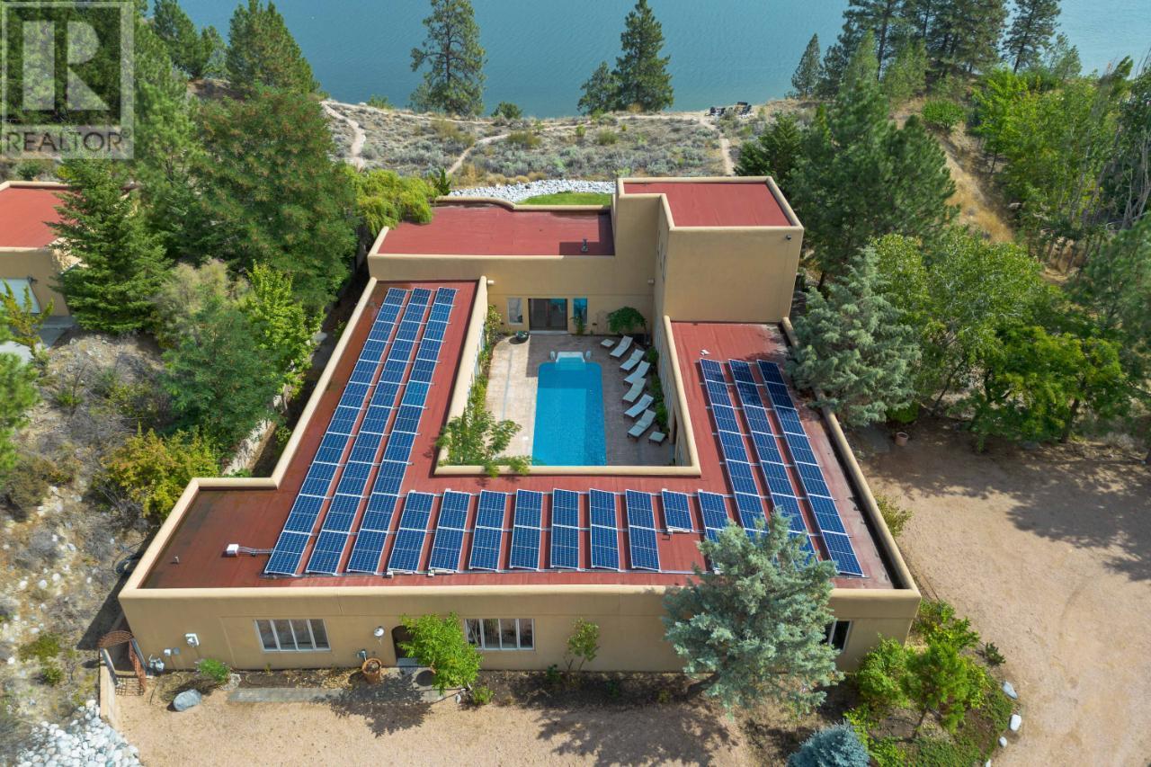 800 PINEVIEW Drive