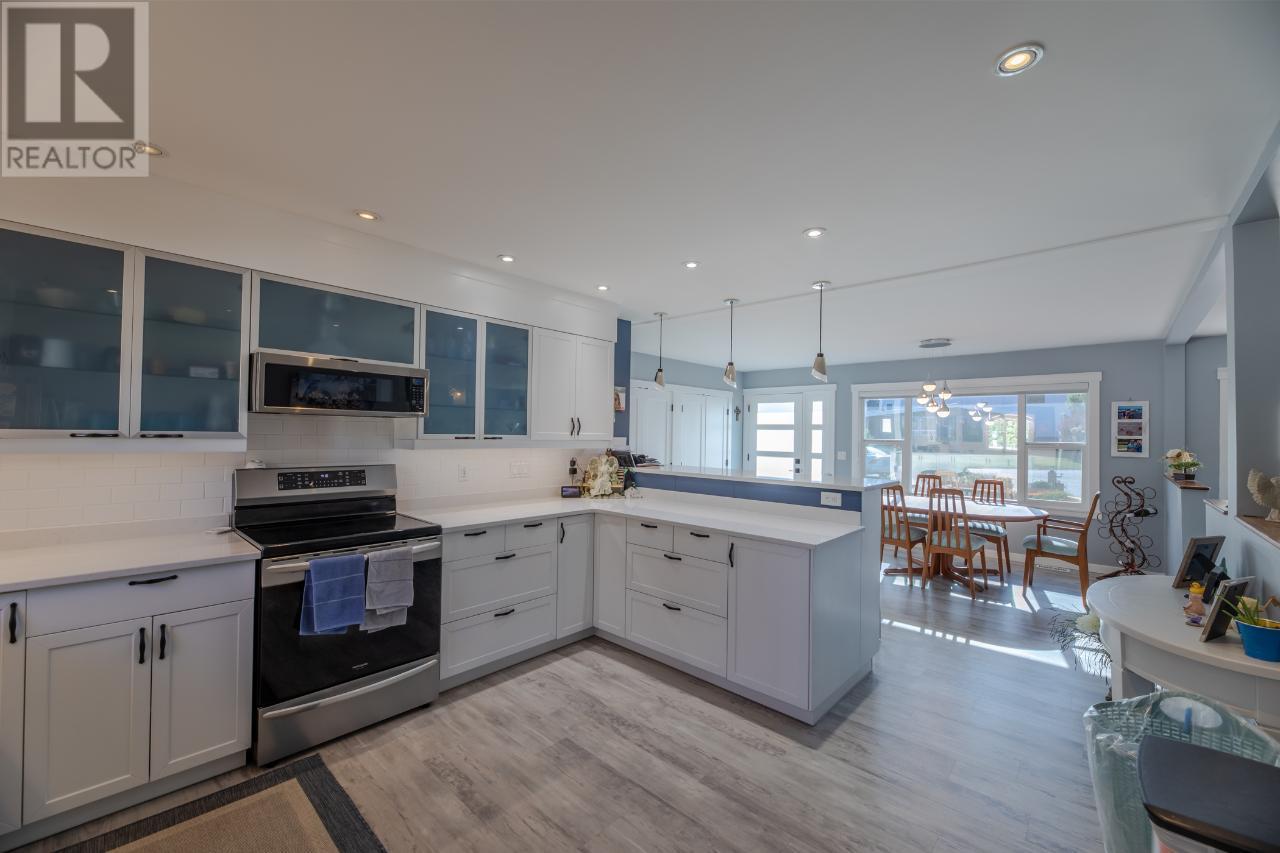 12218 SAUNDERS Crescent