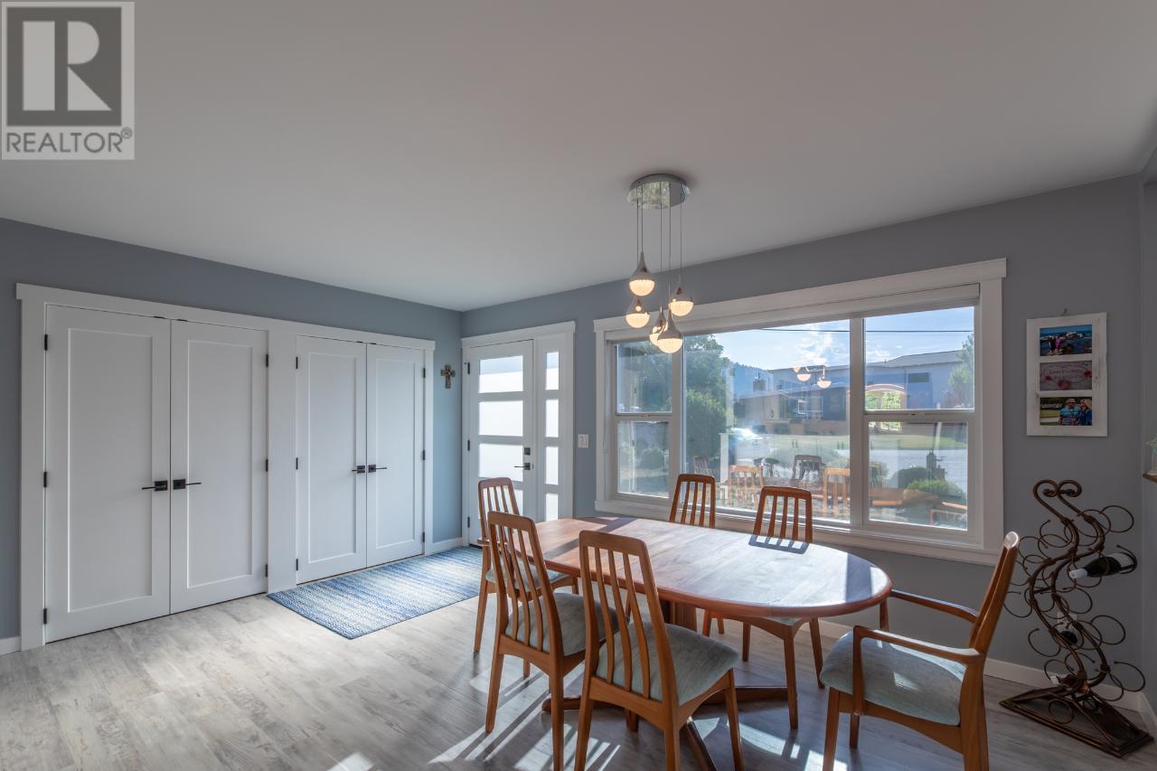 12218 SAUNDERS Crescent