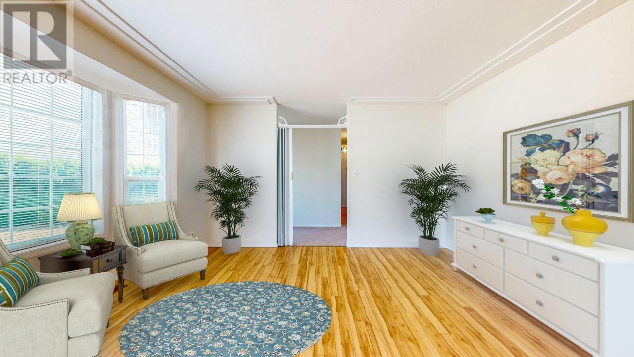 388 PONTES Place