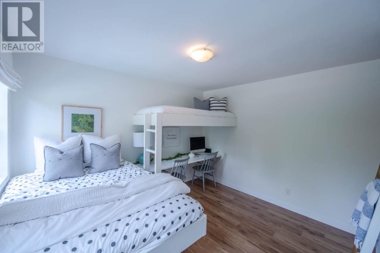 212 CAMBERLY Cove