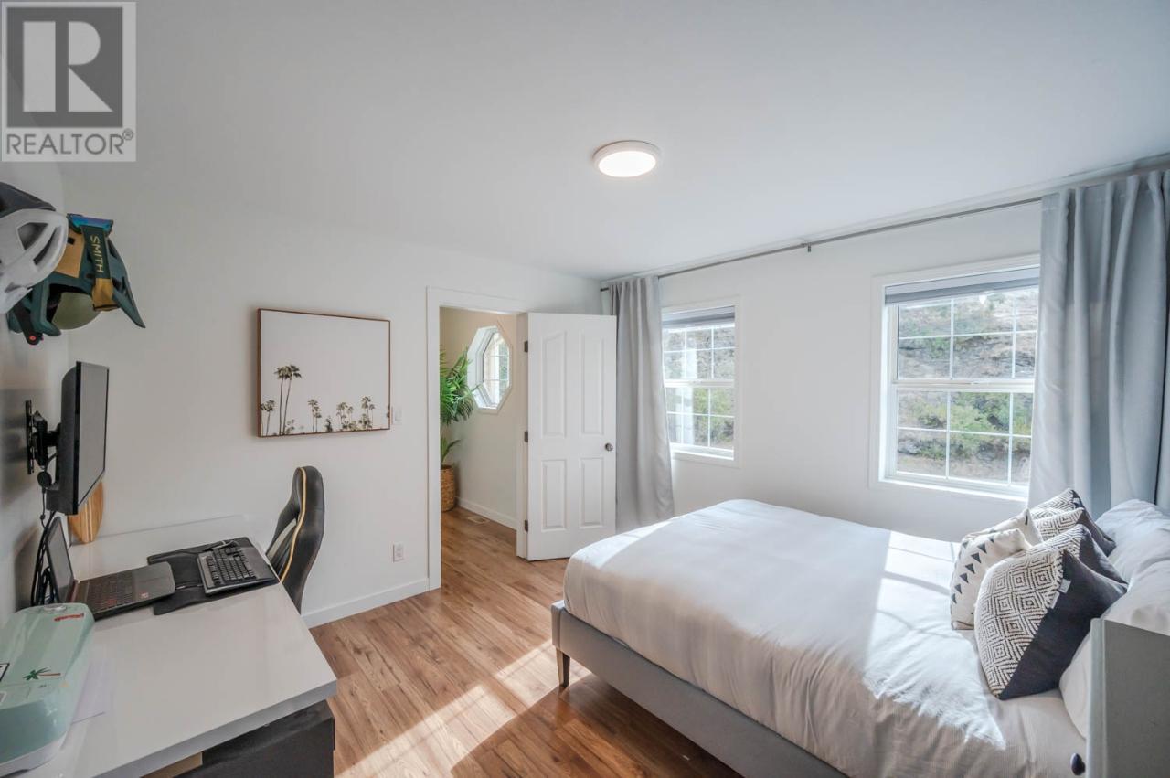 212 CAMBERLY Cove