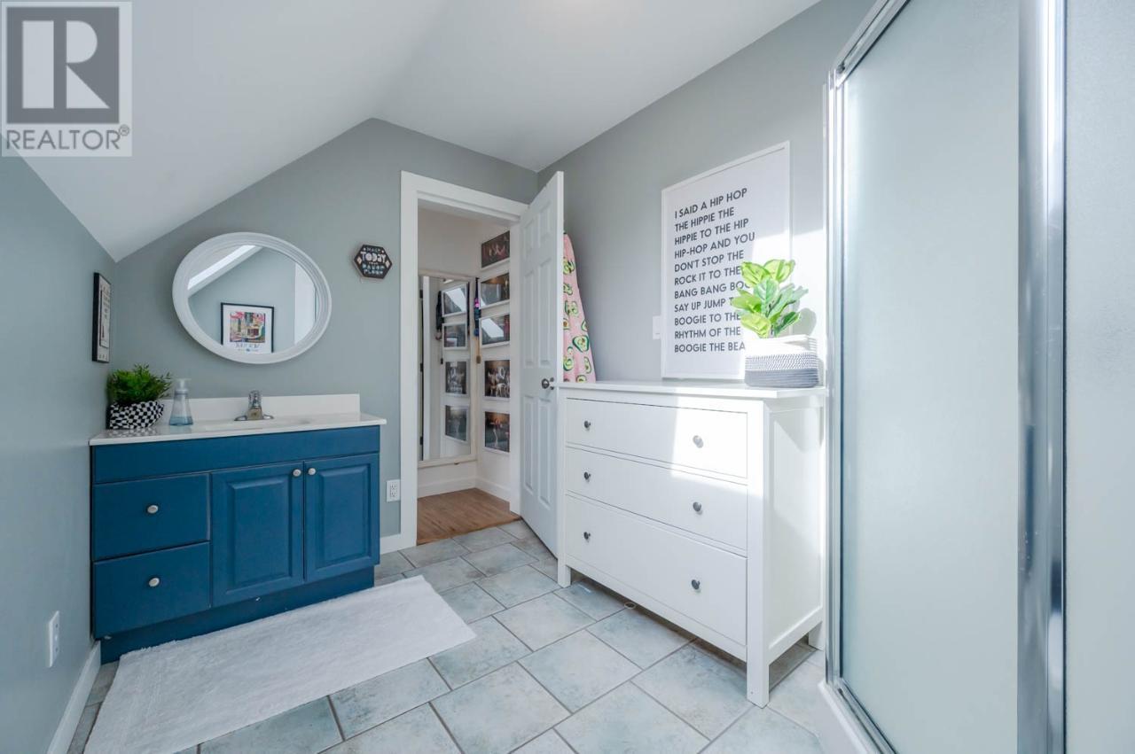 212 CAMBERLY Cove