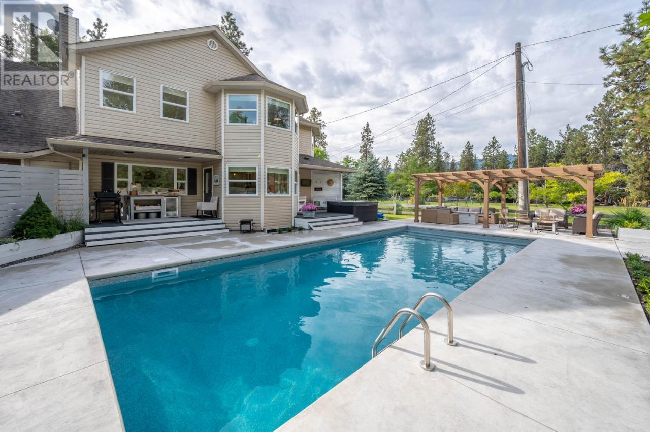 212 CAMBERLY Cove
