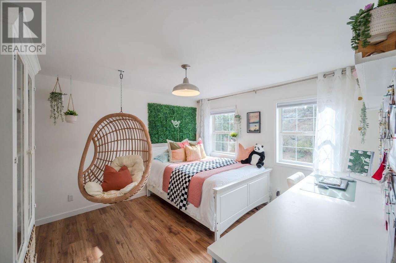 212 CAMBERLY Cove