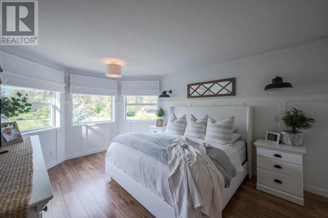 212 CAMBERLY Cove