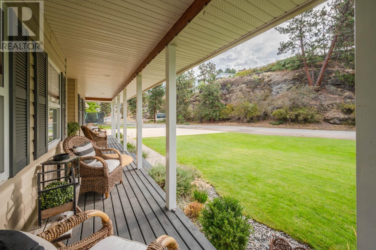 212 CAMBERLY Cove