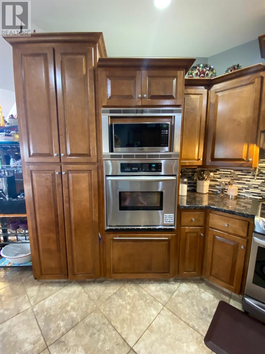 733 GOLDEN CURRANT Road