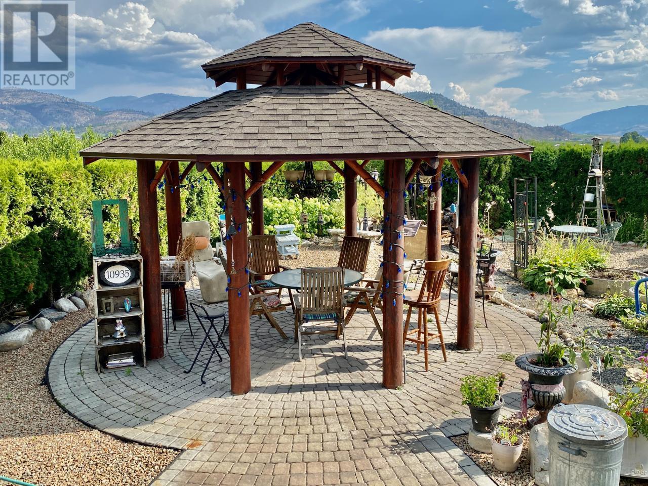 733 GOLDEN CURRANT Road
