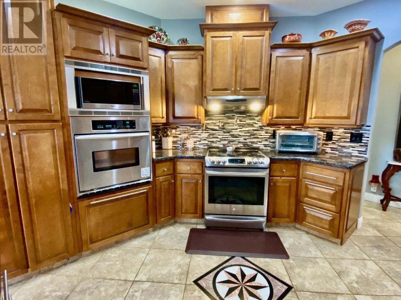 733 GOLDEN CURRANT Road
