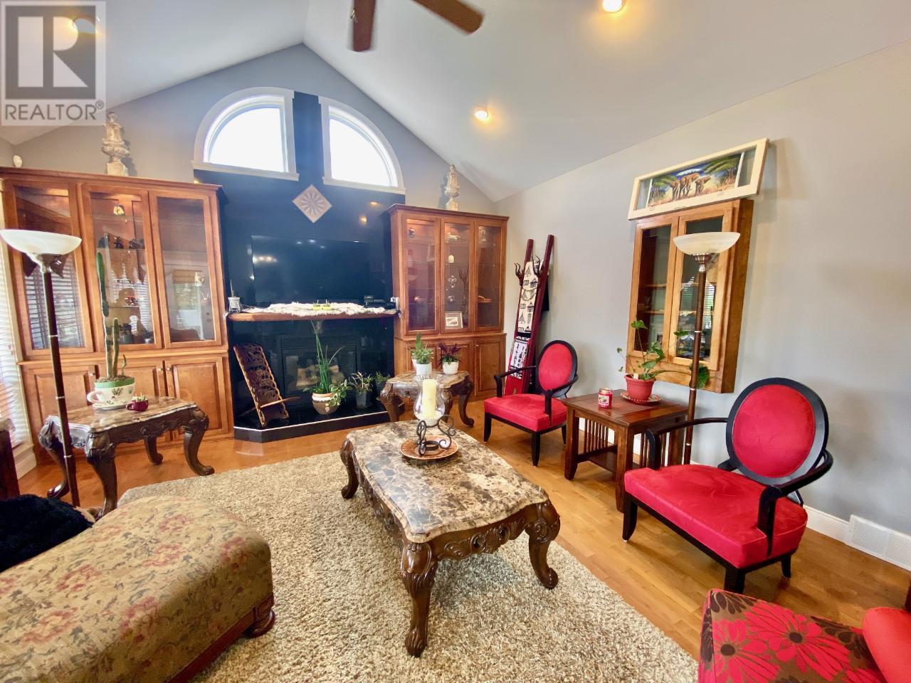 733 GOLDEN CURRANT Road