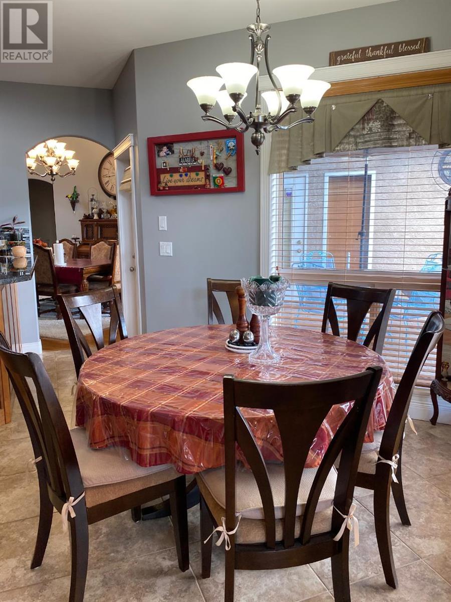 733 GOLDEN CURRANT Road