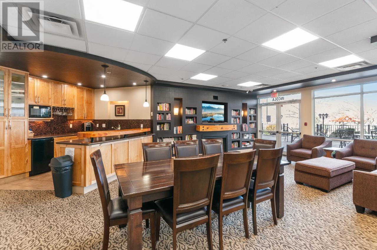 160 LAKESHORE Drive Unit# 1005, #1005