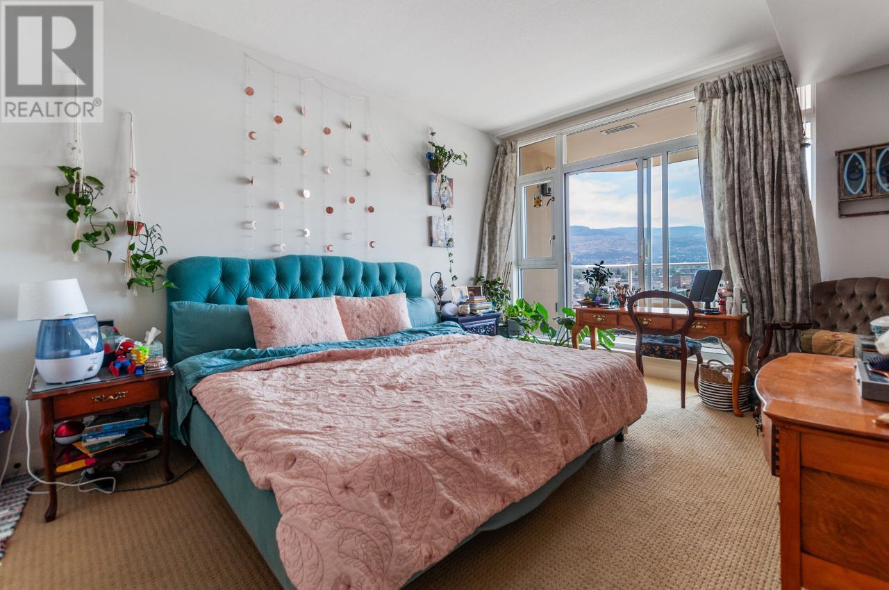 160 LAKESHORE Drive Unit# 1005, #1005