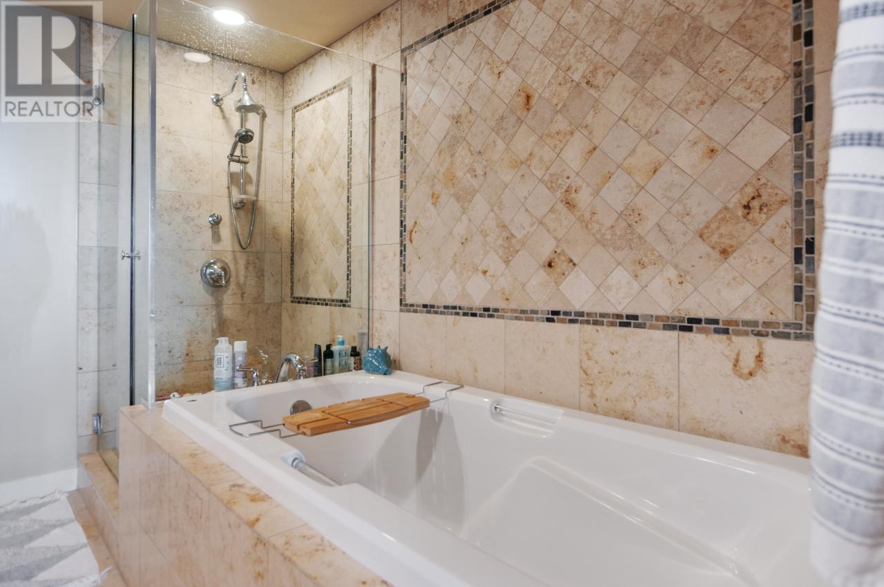 160 LAKESHORE Drive Unit# 1005, #1005