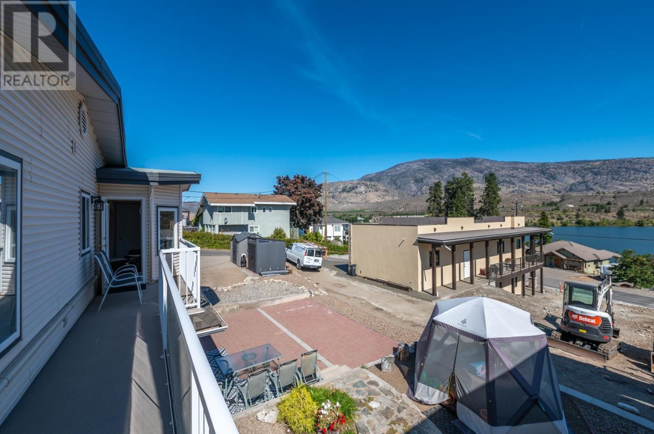 6764 LAKESIDE Drive