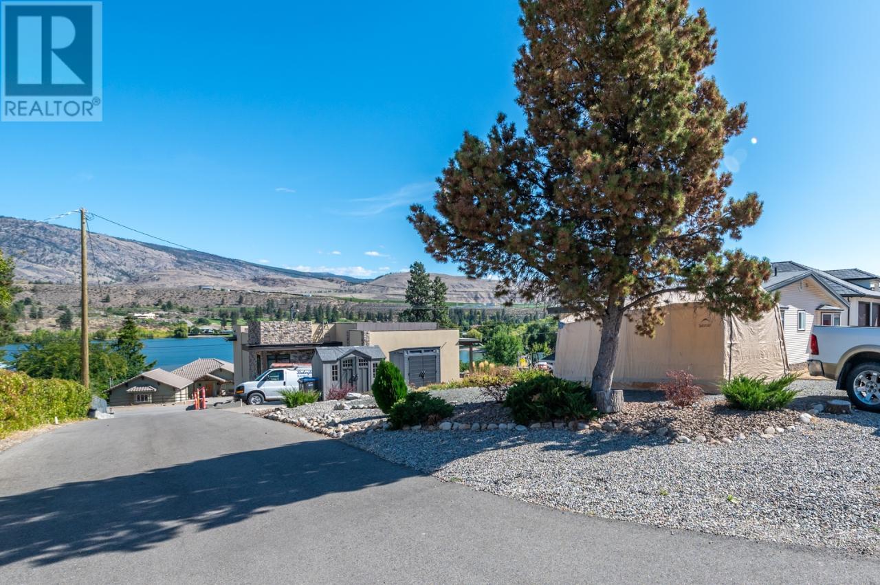 6764 LAKESIDE Drive