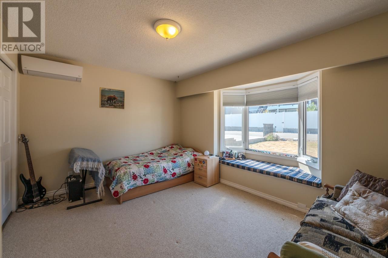 6764 LAKESIDE Drive