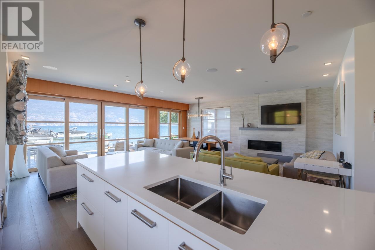 15419 LAKESHORE Drive Unit# 8, #8